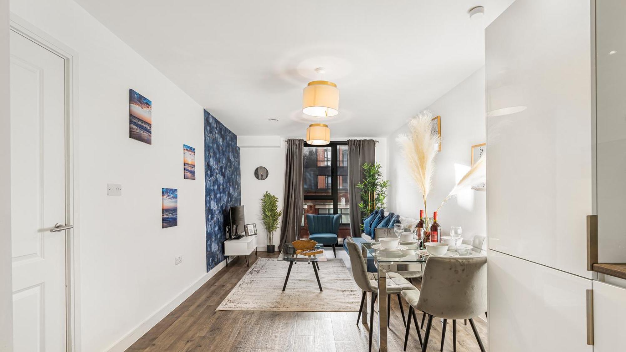 Oceanic Bliss: 2 Bed 2 Bath + Free Park + Netflix Apartment Birmingham Exterior photo